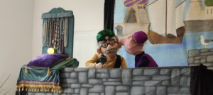 A puppet show presented by OAC Romania